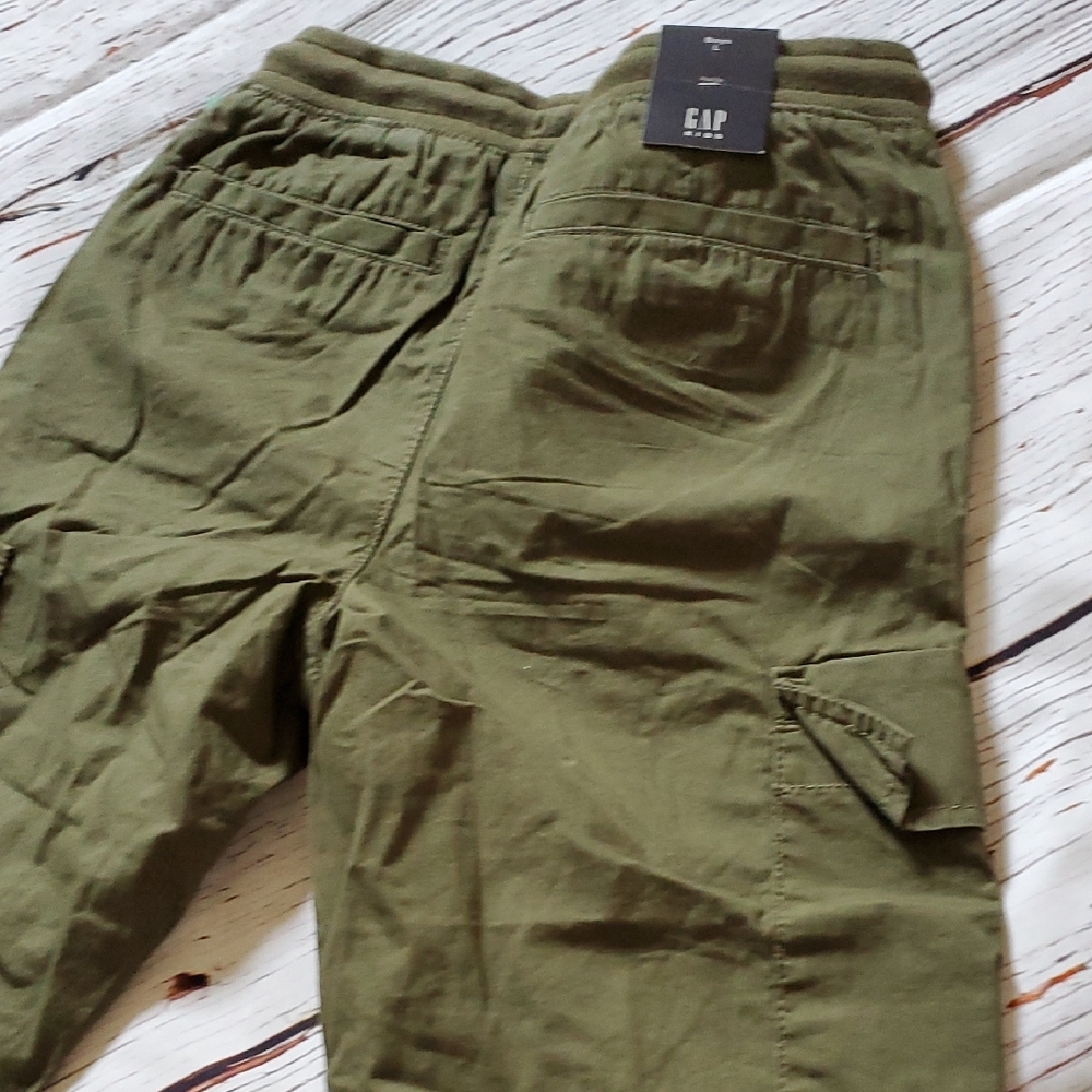 🆕️ GAP Boy's Green Cargo Bottoms with Relaxed Fit - Picture 8 of 8